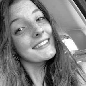 Meet your Posher, Lexi